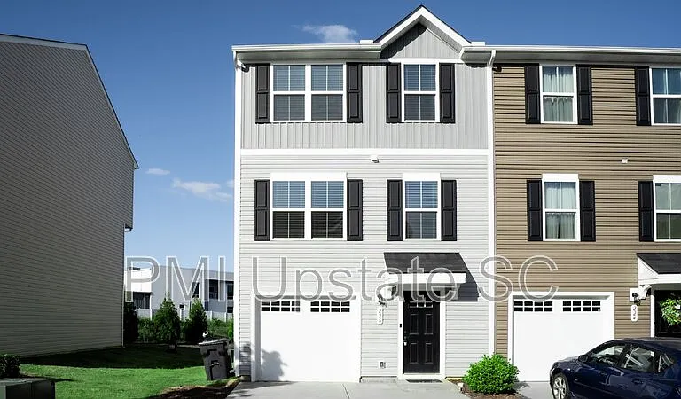 226 Coldwater Creek Ct — Photo 1
