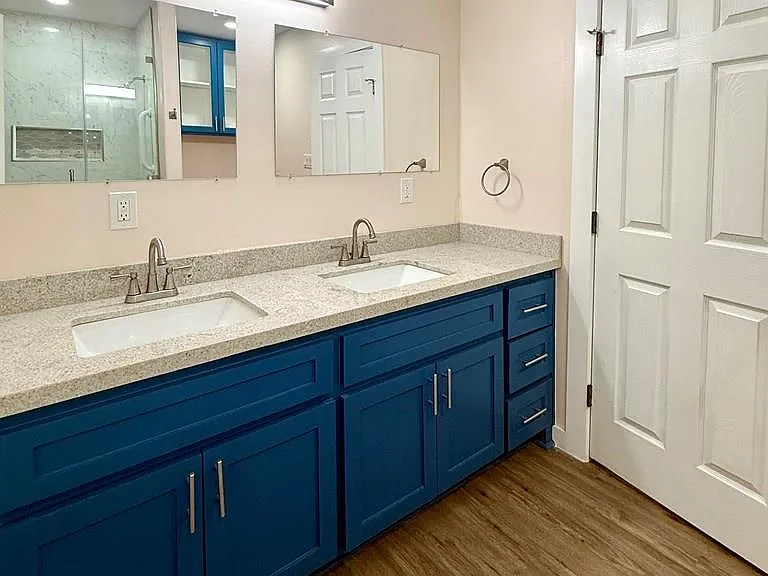 1000 Zaragosa St — Photo 14