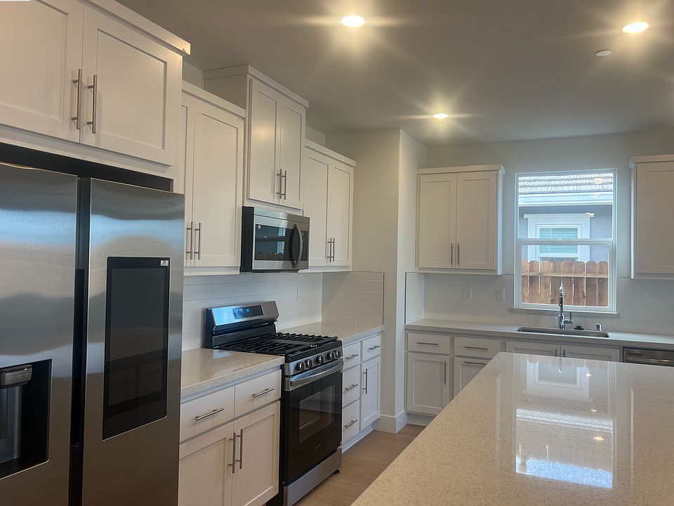 Kitchen island, new appliances