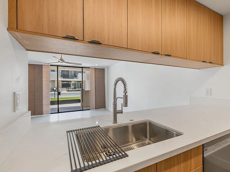 Tennis Court Apartments — Photo 12