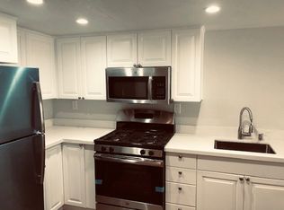 200 E 18th St #2B, Oakland, CA 94606