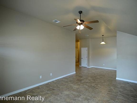 2nd image of 307 Sladecek Dr #B