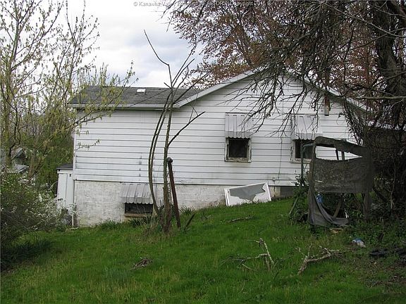 3rd image of 533 Fairview Dr