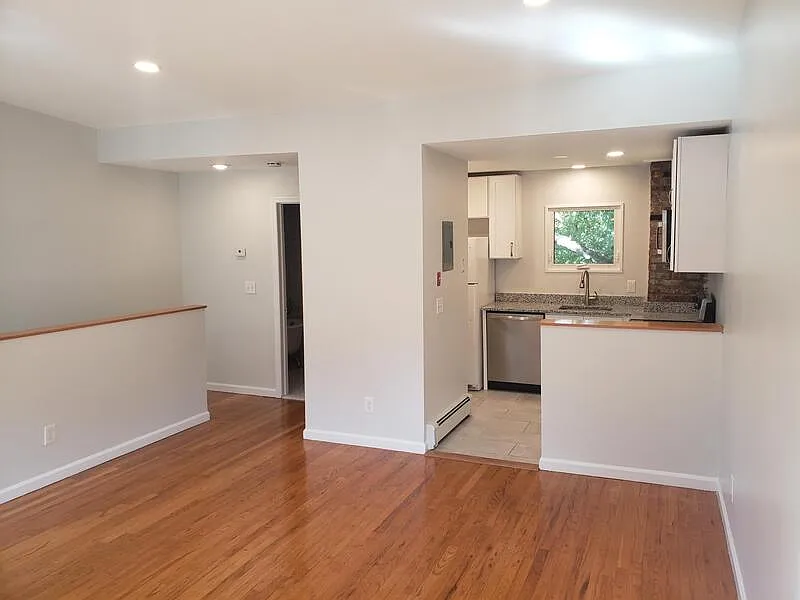 1 bed, 1.0 bath, 900 sqft, $1,750 — Photo 4