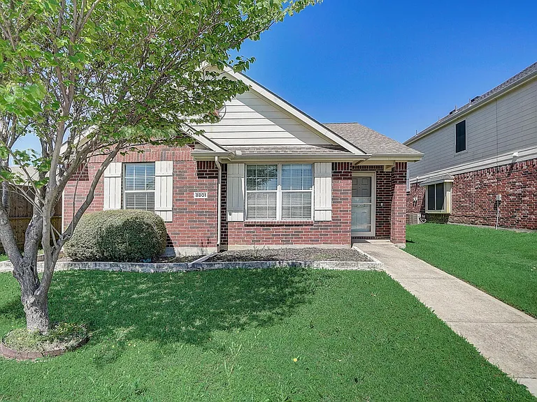 8801 Stewart St — Photo 34