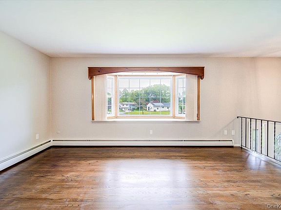 5th image of 2 Blue Hills Court