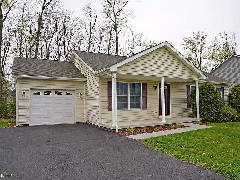 122 Sinker Dr — Photo 1