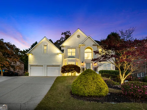 3713 Lake Edge Dr, Suwanee, GA 30024
