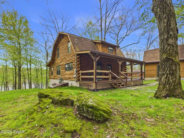 69 E Shore Dr, Hawley, PA 18428