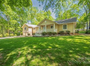 7888 Golf Course Dr N, Denver, NC 28037