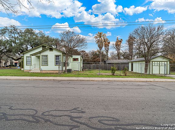 4th image of 603 W Kings Hwy