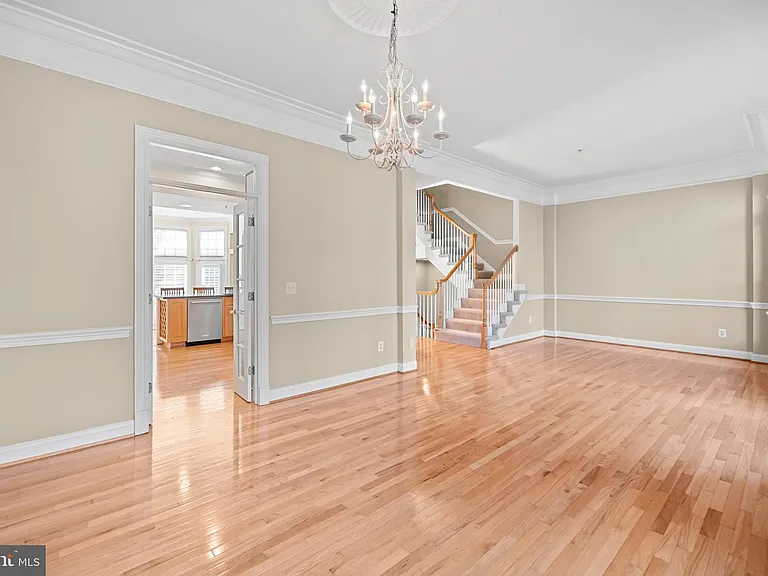 5237 Bessley Pl — Photo 47