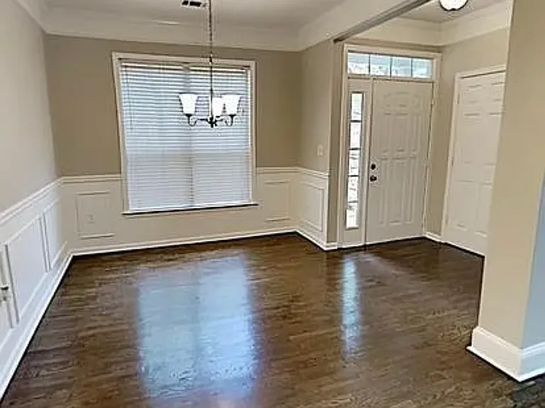 518 Sandringham Dr — Photo 26