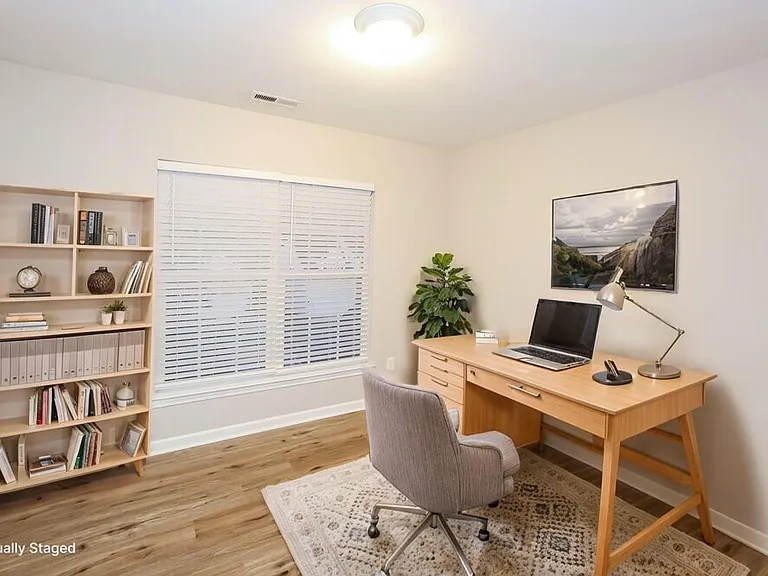 7215 Hathaway Ct — Photo 15