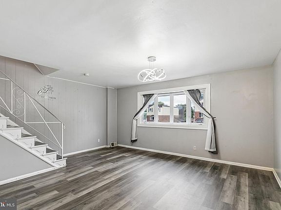 5th image of 14005 Faraday St