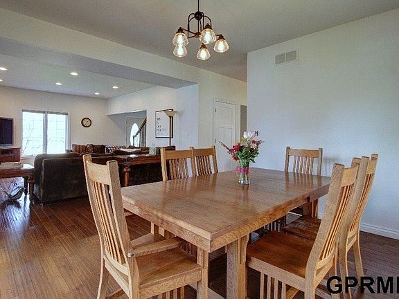 5th image of 2705 Brentwood Dr