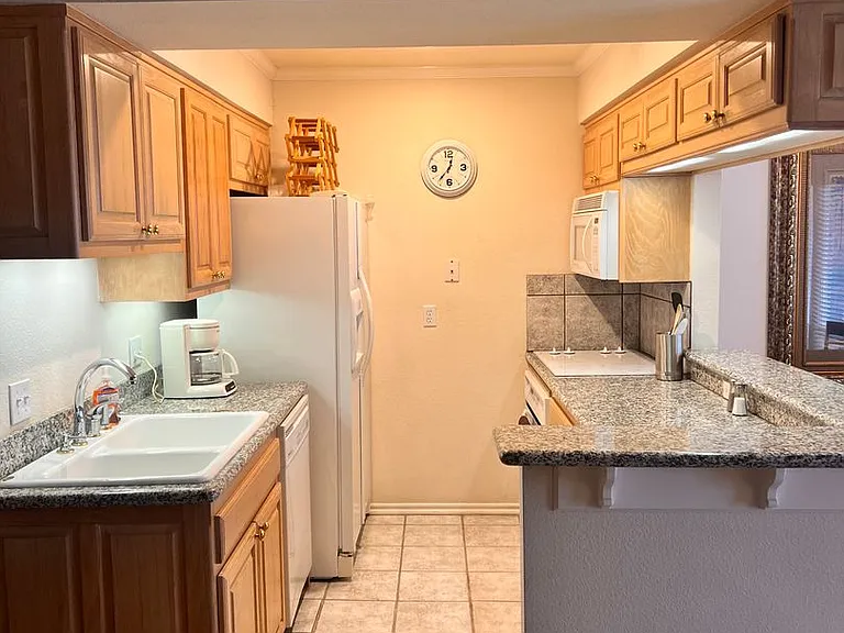 4741 S Harvard Ave #9 — Photo 6