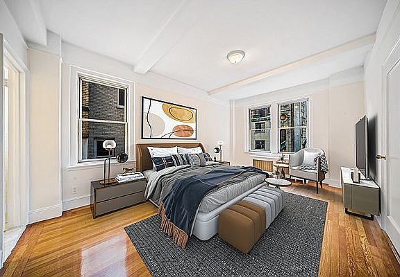 4th image of 3 E 66th St APT 4B