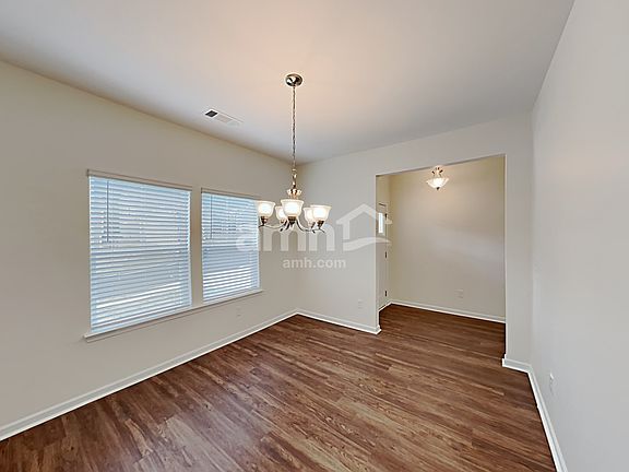 4th image of 34 Camp Ct