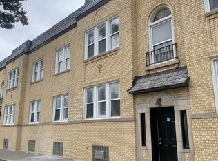 5701 W Seminole St #1, Chicago, IL 60646