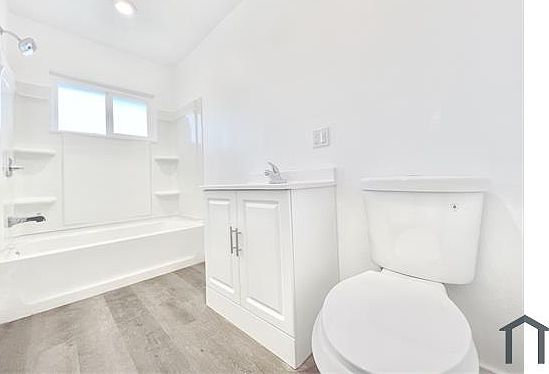 1st image of 3900 Nicolet Ave APT 36