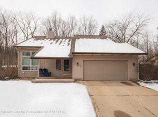 238 Williamsburg Rd, Lansing, MI 48917