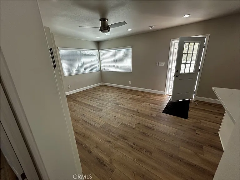 2722 E Wall St #C-D — Photo 11