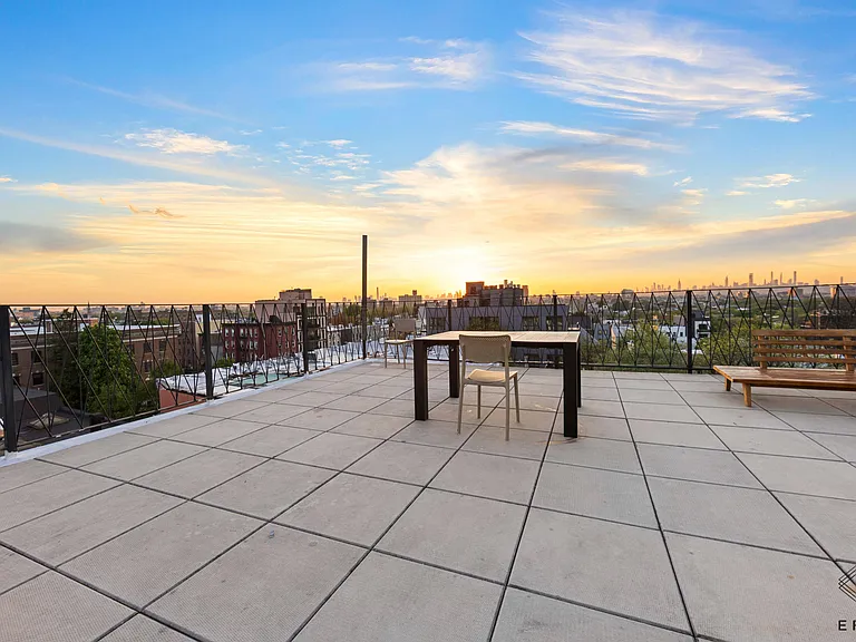 691 Chauncey St #4E — Photo 23