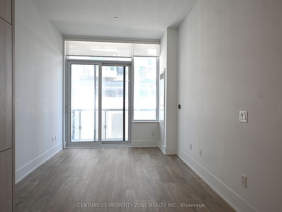 5th image of 480 Front St W #711