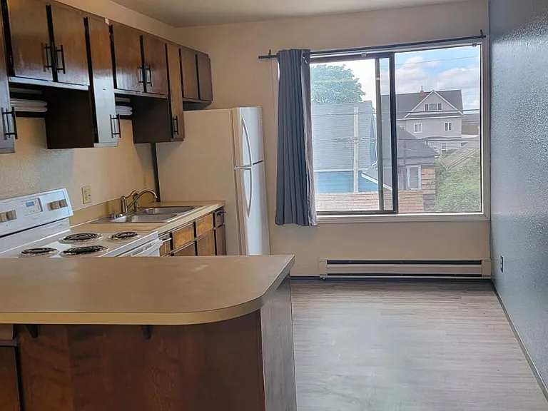 2230 Colby Ave — Photo 6