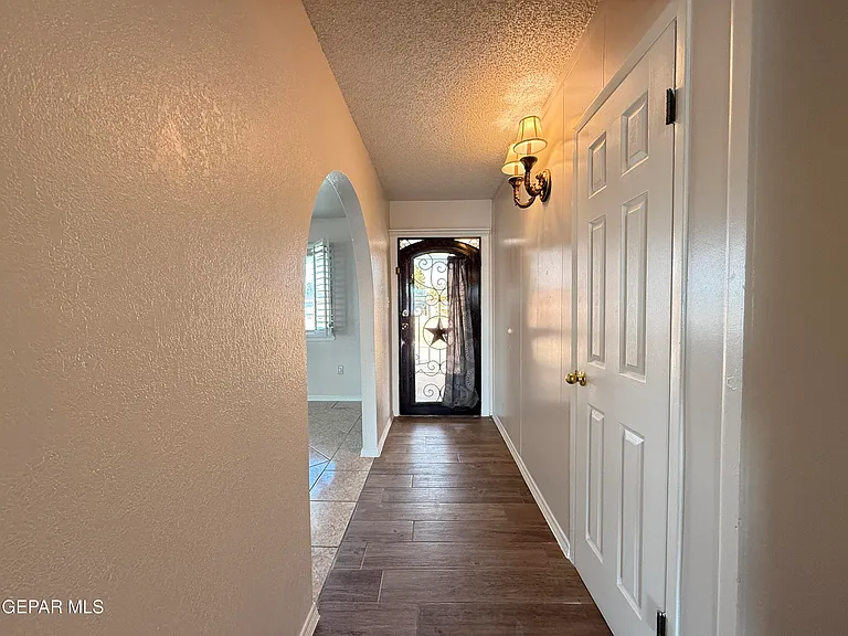 9321 Sorbonne Dr — Photo 5