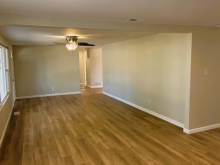 4426 Varner Rd — Photo 6