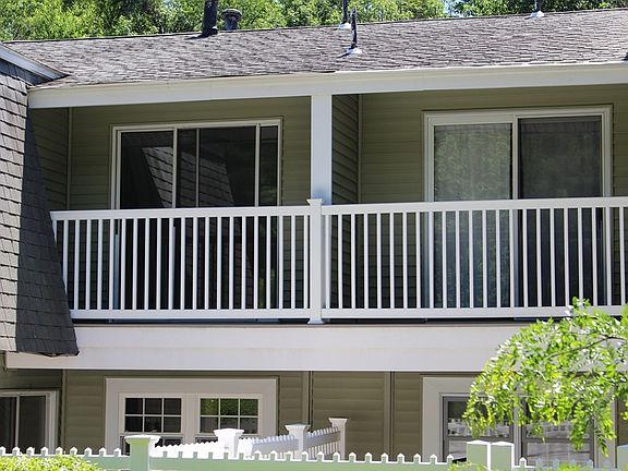 3rd image of 904 Edgebrook Dr #904