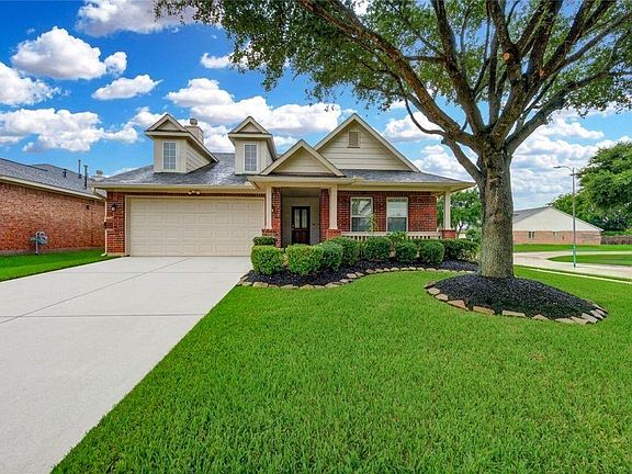 3rd image of 16702 Grovetrail Ln