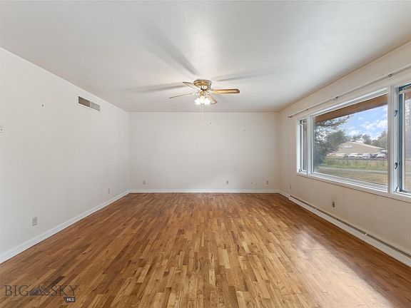 3rd image of 1530 Mount Baldy Dr