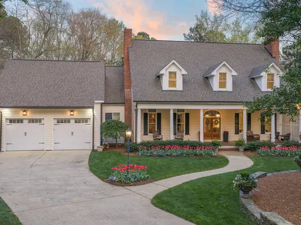 5305 Crocus Ct, Holly Springs, NC 27540