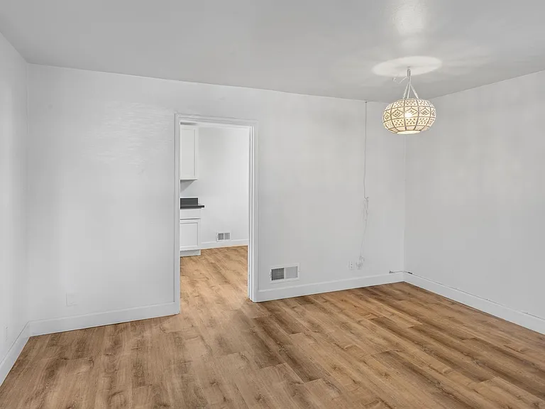 ALDEN 3538 — Photo 17
