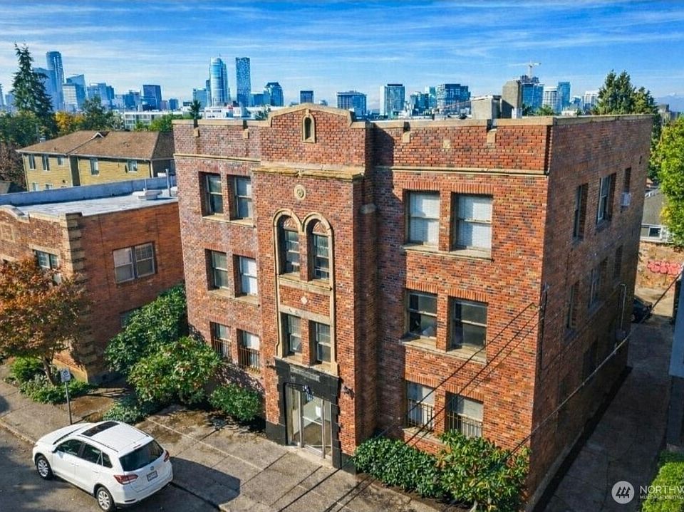1st image of 315 12th Avenue E