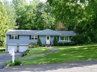 62 Oldfield Rd, Trumbull, CT 06611