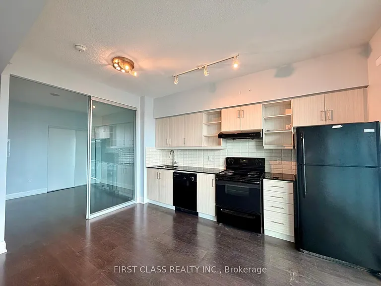 160 Vanderhoof Ave #908 — Photo 3
