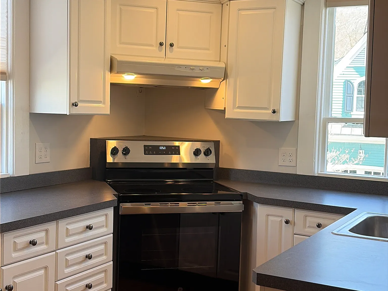 87 Central St Apt #2 Second Floor — Photo 4
