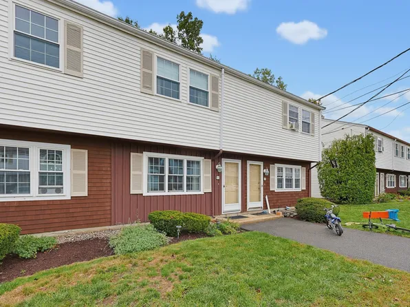 11 Al Pace Dr #B, North Attleboro, MA 02760