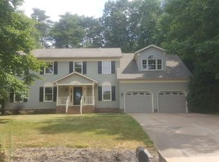 6100 Fox Point Rd, Fredericksburg, VA 22407