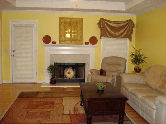 GREAT ROOM WITH FIREPLACE