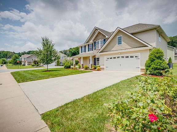 2nd image of 2912 Royal Mile Dr
