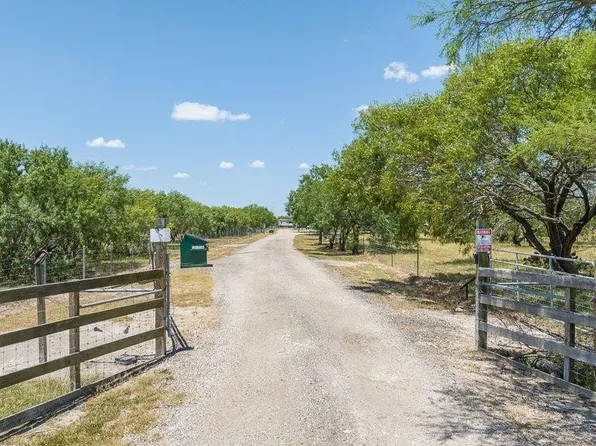 9223 County Road 2249, Sinton, TX 78387