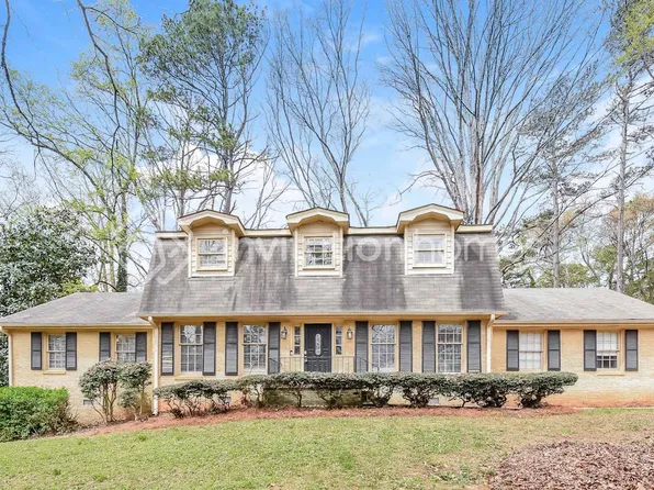 4226 Executive Dr, Stone Mountain, GA 30083