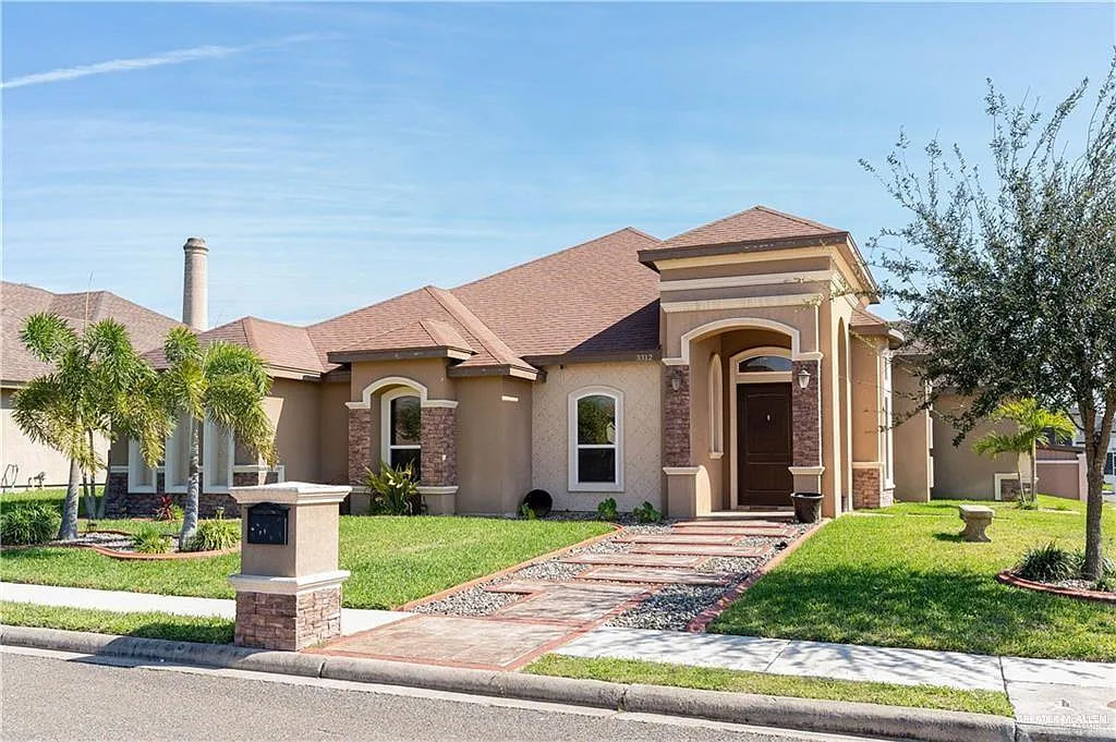 4 bed, 2.5 bath, 3496 sqft, $3,500 — Photo 3