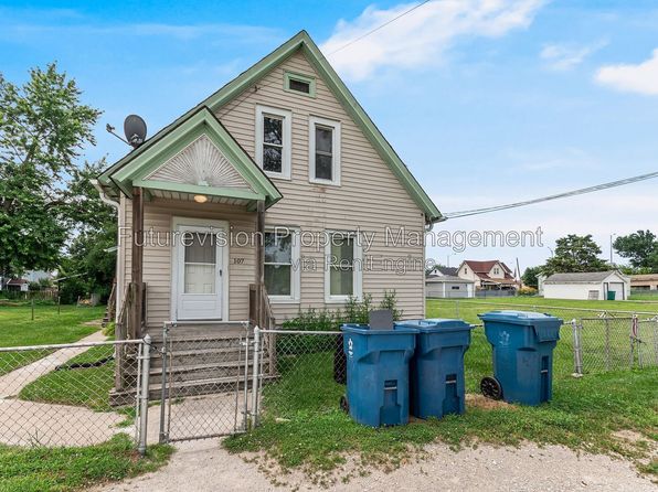 107 Stevens Ave #1