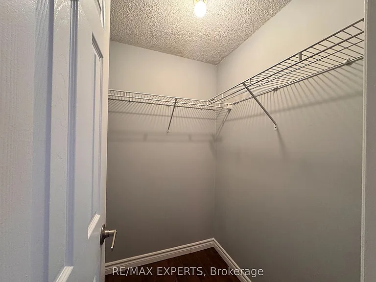 4 Ambler Bay #UPPER — Photo 18